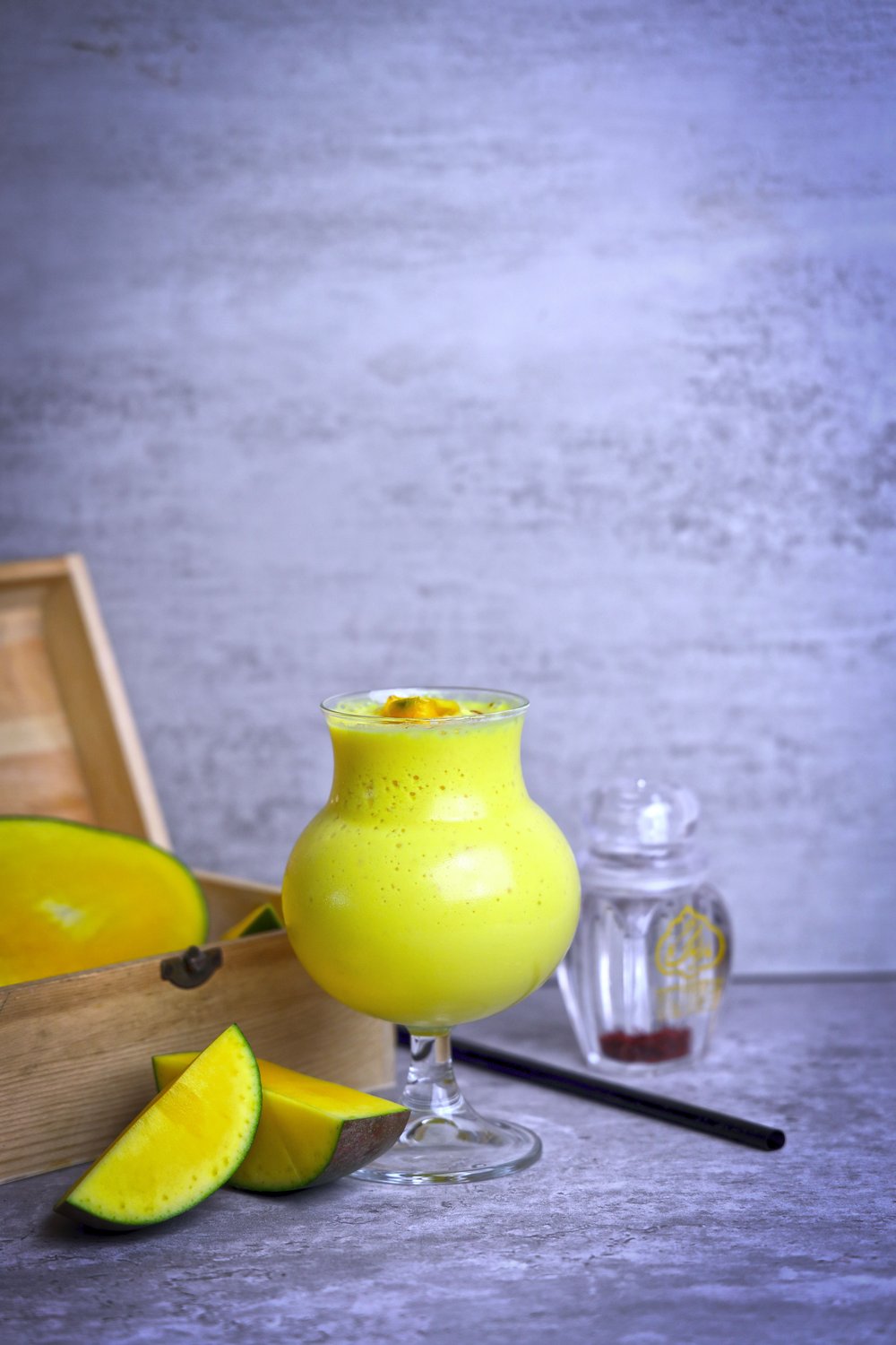 Mango & Almond Smoothie